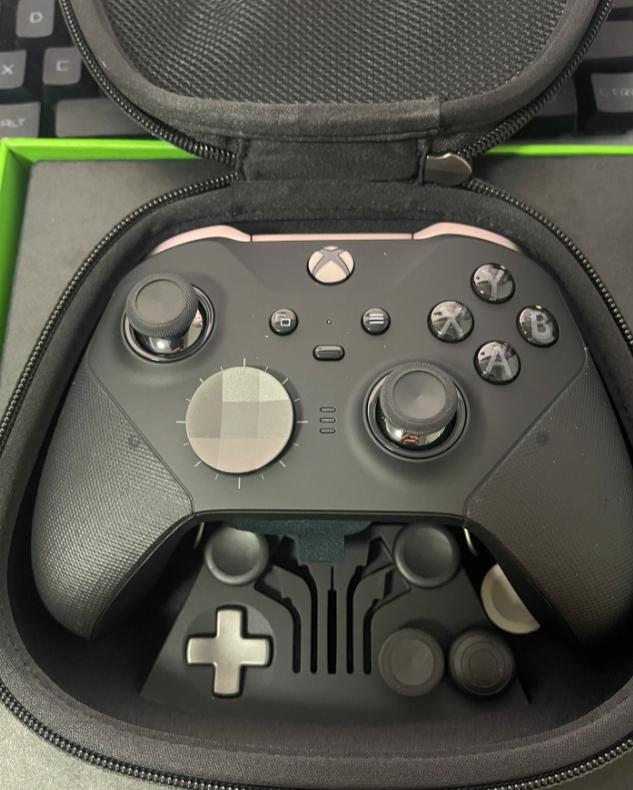 手柄格斗游戏_游戏手柄性价比排行_北通斯巴达3手柄评测