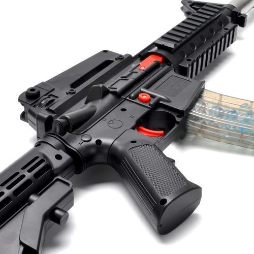 水弹枪安全性分析_水弹枪射击威力视频_水弹枪威力测试