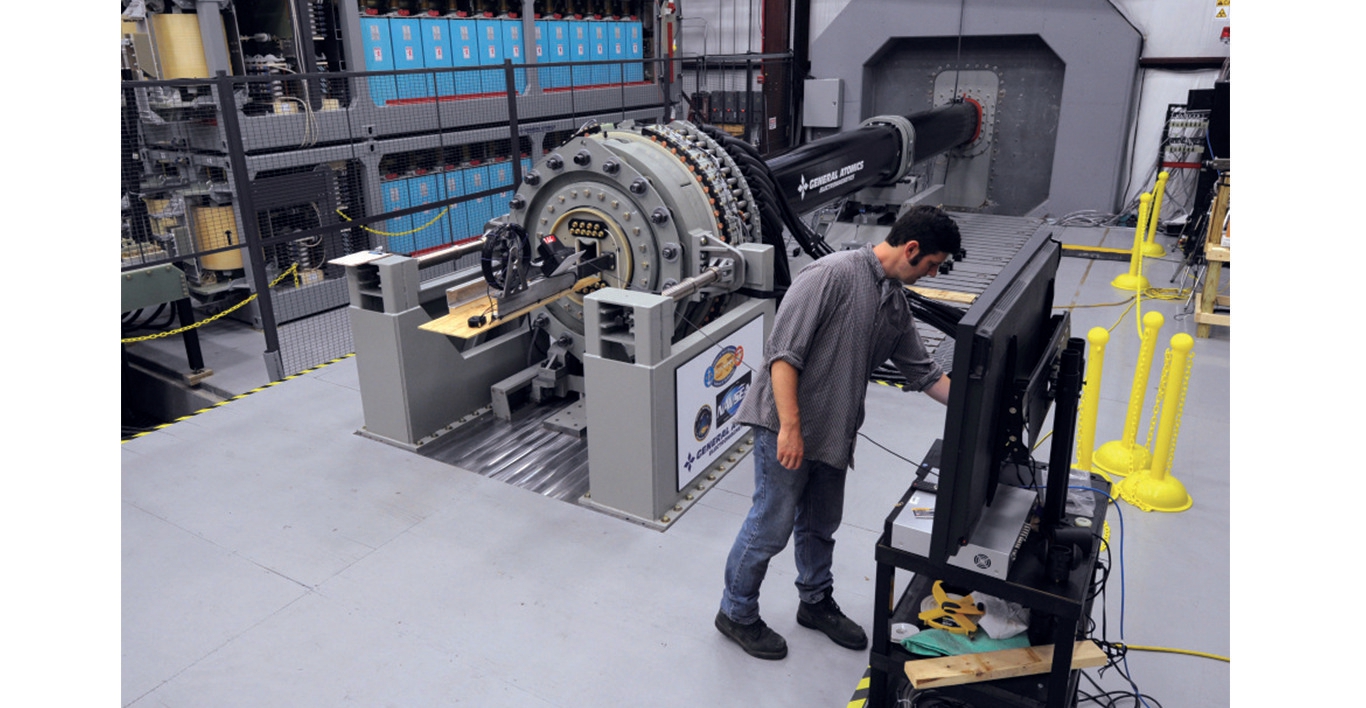 电磁炮性能参数对比_电磁炮轨道炮原理_电磁炮生活应用