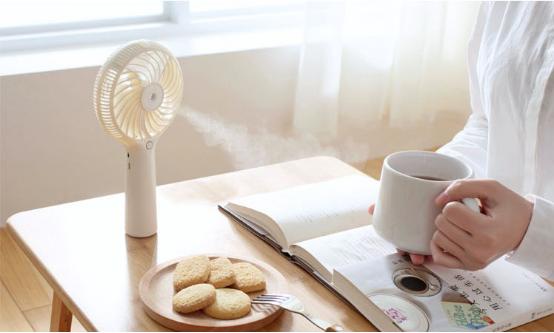 最美的不是夏天，而是和你吹过的那些风