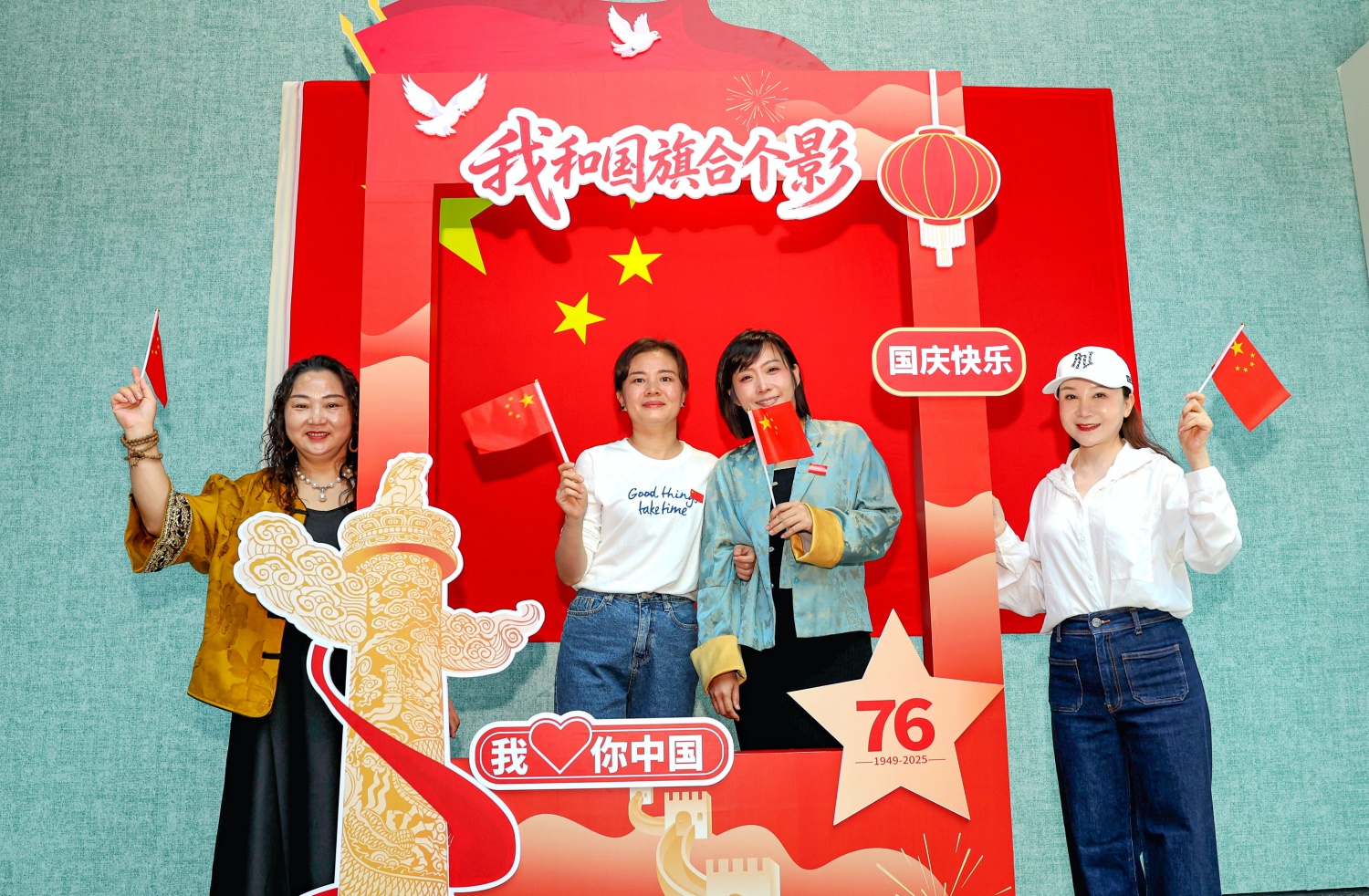 郑州晚报地铁报 生活 应用 app_郑州地铁数字艺术影像展_绿城记忆豫见未来