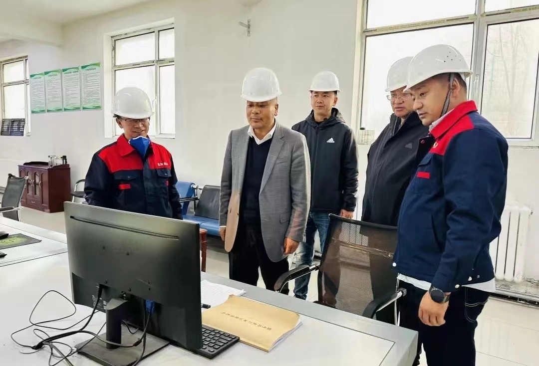 杨海强：聚焦群众所需所盼 用心用情做好冬季供暖各项工作 确保人民群众安全温暖过冬