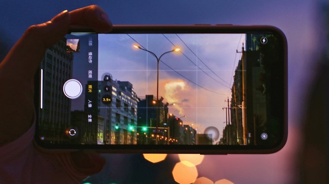 手机摄影技巧_比较好的手机p图软件_如何用手机拍出专业级照片