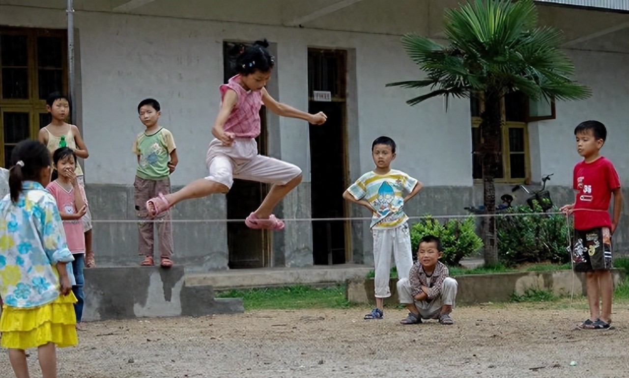 70-80后玩过的10种游戏，还知道怎么玩的吗？玩过的当爷爷