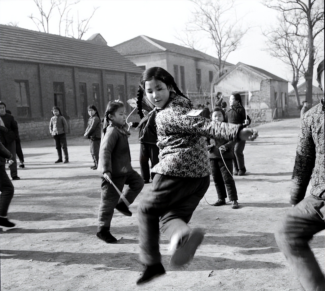 80后童年游戏大全_可以和朋友一起玩的手机游戏_童年经典游戏回忆
