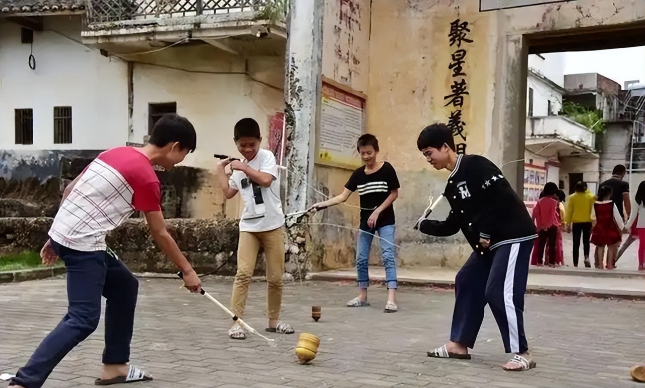 80后童年游戏大全_童年经典游戏回忆_可以和朋友一起玩的手机游戏