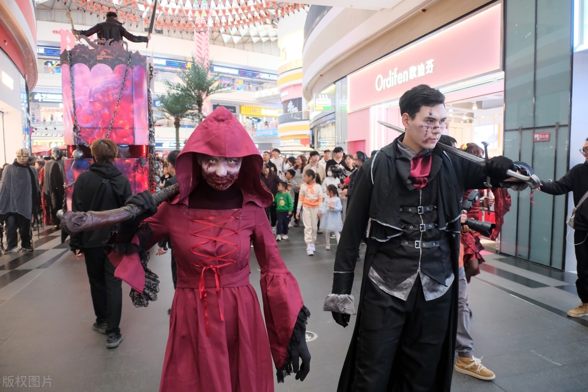 游戏 万圣节专题_万圣节起源古代凯尔特人萨温节鬼节_万圣节在中国的发展现状年轻人喜爱主题活动